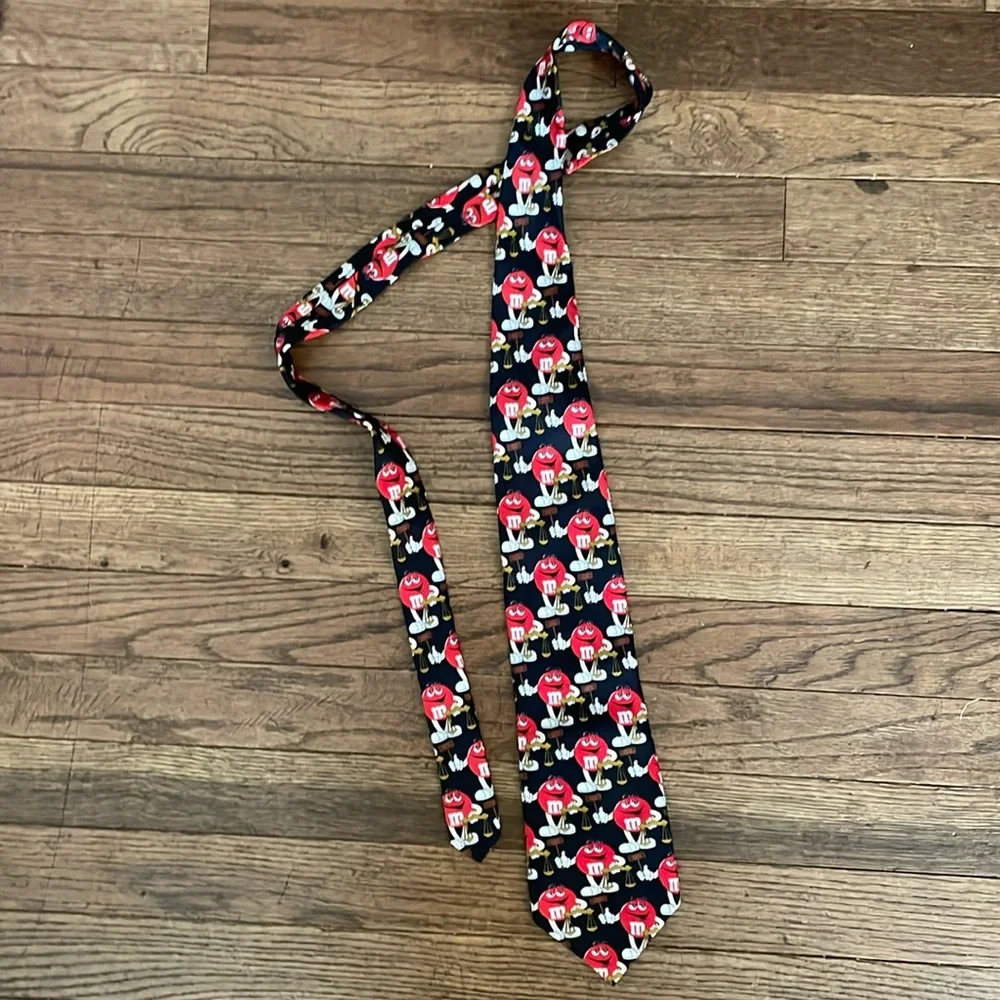 M&M lawyer tie